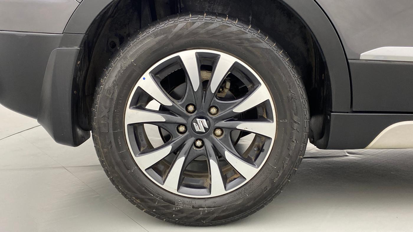 2018 Maruti S Cross DELTA SHVS, Diesel, Manual, 47,732 km, Right Rear Wheel