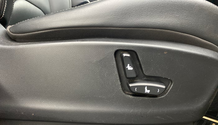 2019 MG HECTOR SHARP HYBIRD PETROL MT, Petrol, Manual, 39,193 km, Driver Side Adjustment Panel