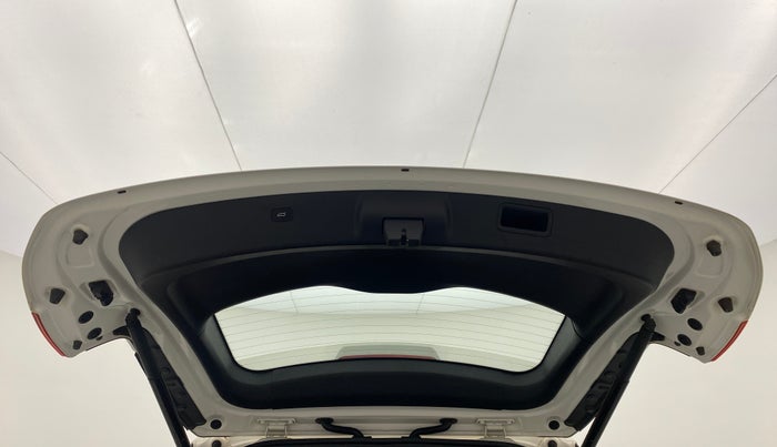 2019 MG HECTOR SHARP HYBIRD PETROL MT, Petrol, Manual, 39,193 km, Boot Door Open