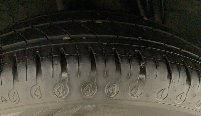 2021 Renault Kwid RXT 1.0 AMT (O), Petrol, Automatic, 19,422 km, Right Rear Tyre Tread