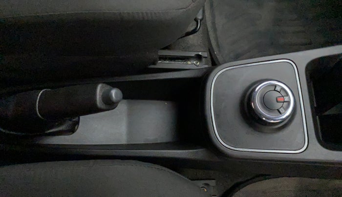 2021 Renault Kwid RXT 1.0 AMT (O), Petrol, Automatic, 19,422 km, Gear Lever