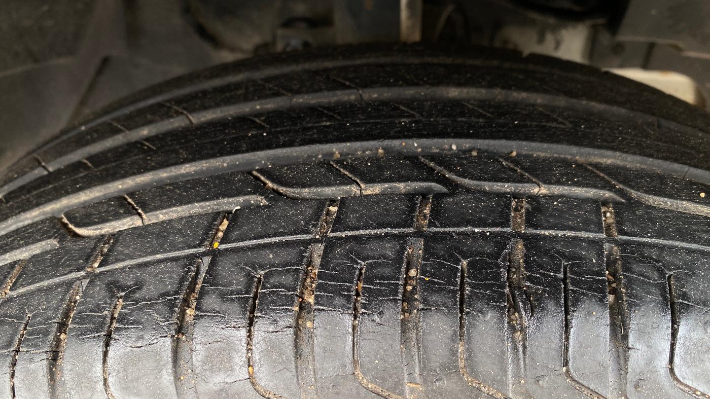 2019 Tata NEXON XM PETROL, Petrol, Manual, 11,124 km, Right Front Tyre Tread