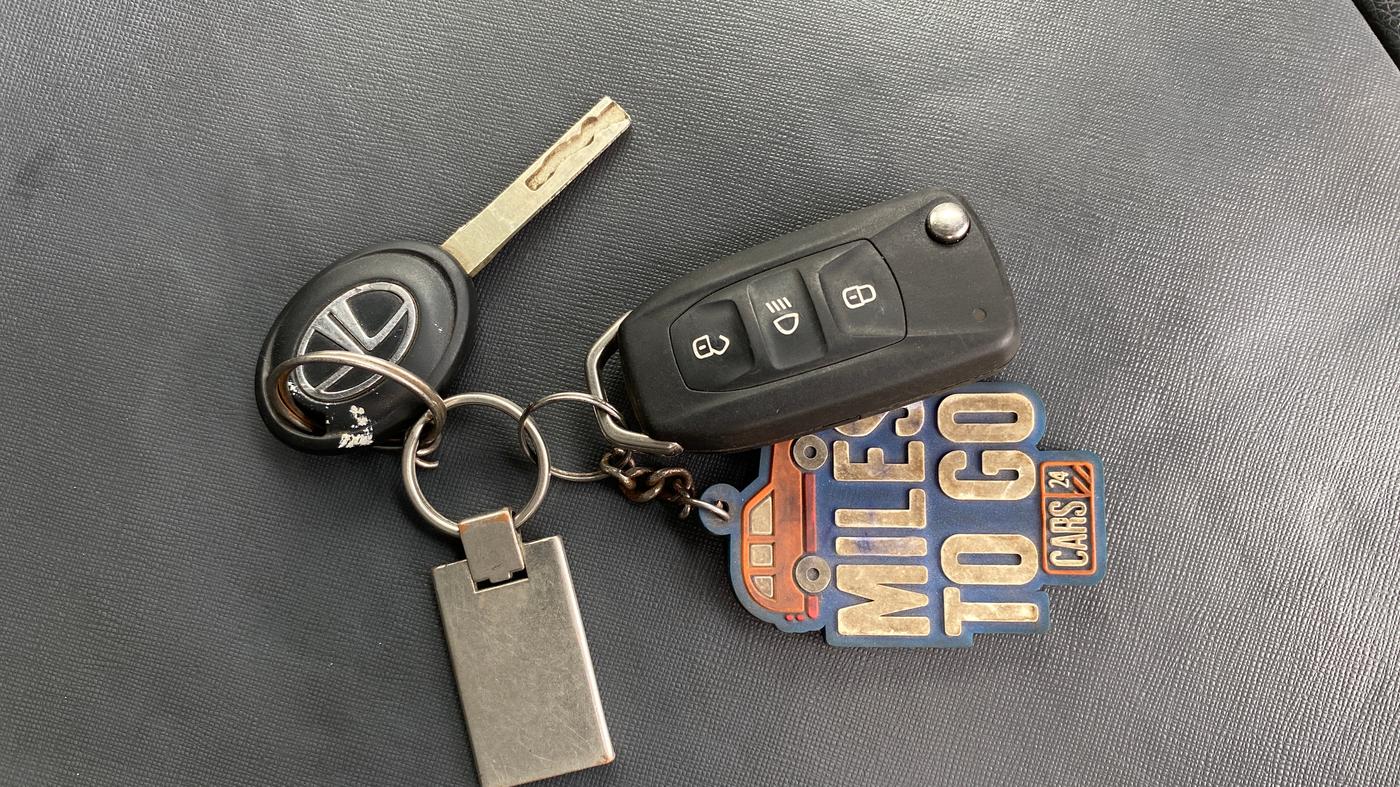 2019 Tata NEXON XM PETROL, Petrol, Manual, 11,124 km, Key Close Up