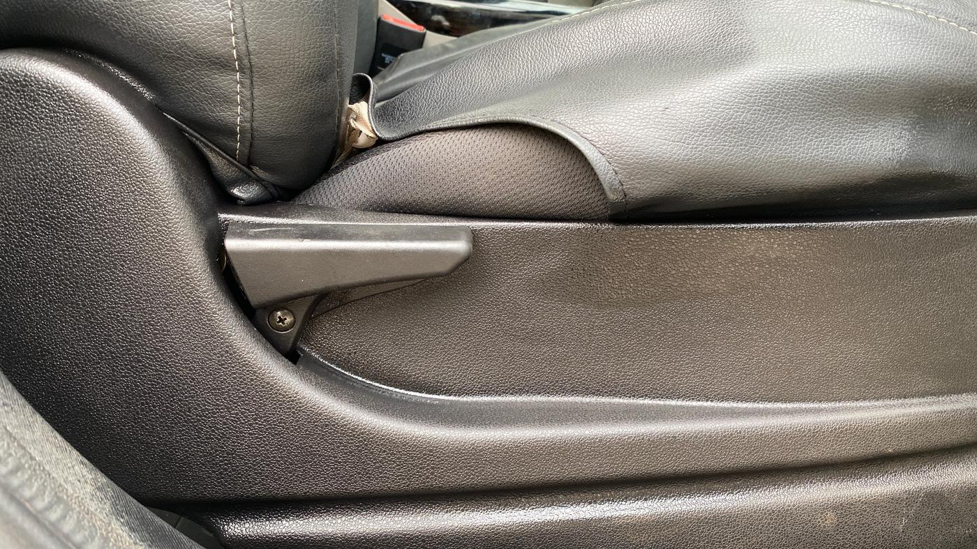 2019 Tata NEXON XM PETROL, Petrol, Manual, 11,124 km, Driver Side Adjustment Panel