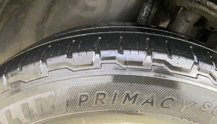 2018 Jeep Compass SPORT 2.0 DIESEL, Diesel, Manual, 1,00,566 km, Left Rear Tyre Tread