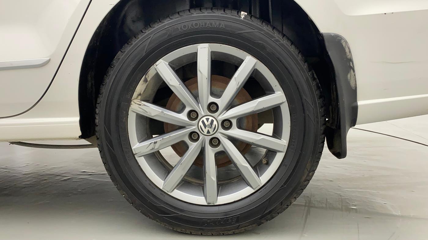 2019 Volkswagen Vento HIGHLINE PLUS 1.5 AT 16 ALLOY, Diesel, Automatic, 56,496 km, Left Rear Wheel