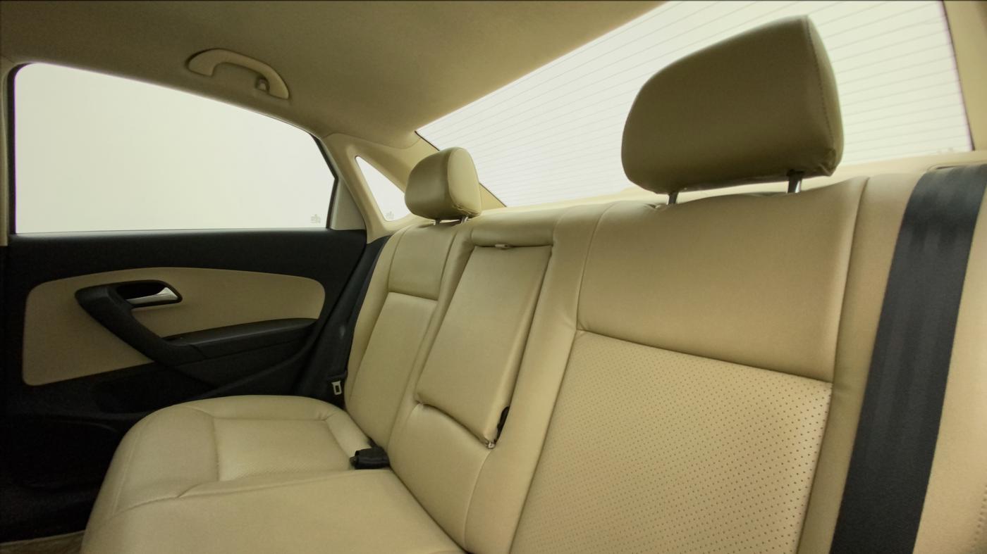 2019 Volkswagen Vento HIGHLINE PLUS 1.5 AT 16 ALLOY, Diesel, Automatic, 56,496 km, Right Side Rear Door Cabin