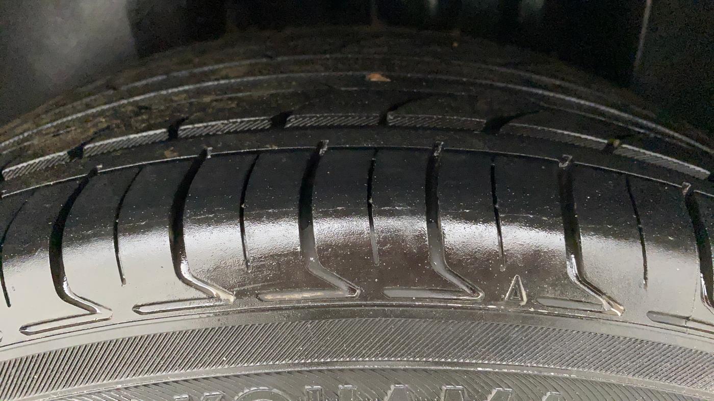 2019 Volkswagen Vento HIGHLINE PLUS 1.5 AT 16 ALLOY, Diesel, Automatic, 56,496 km, Left Rear Tyre Tread