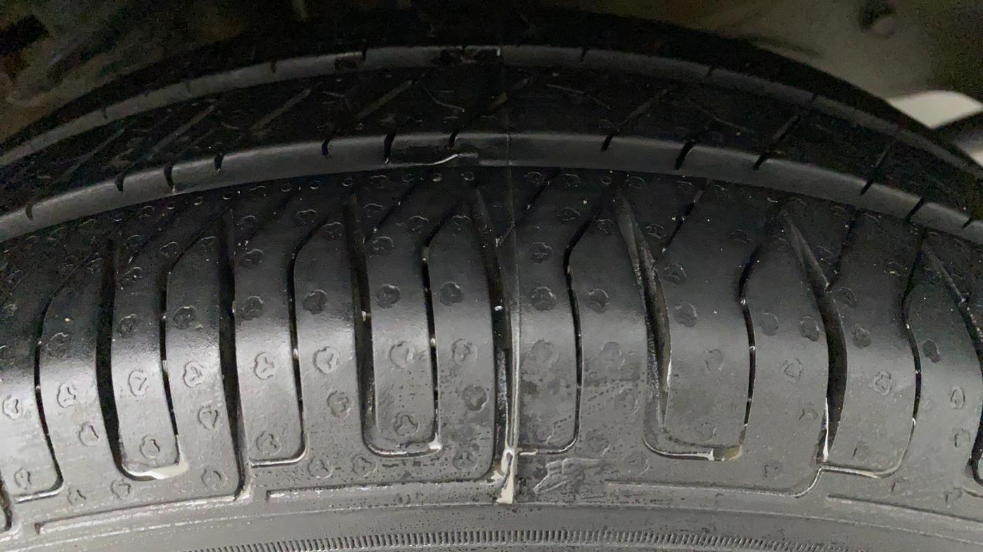 2019 Maruti Alto K10 VXI AMT, Petrol, Automatic, 14,829 km, Left Front Tyre Tread