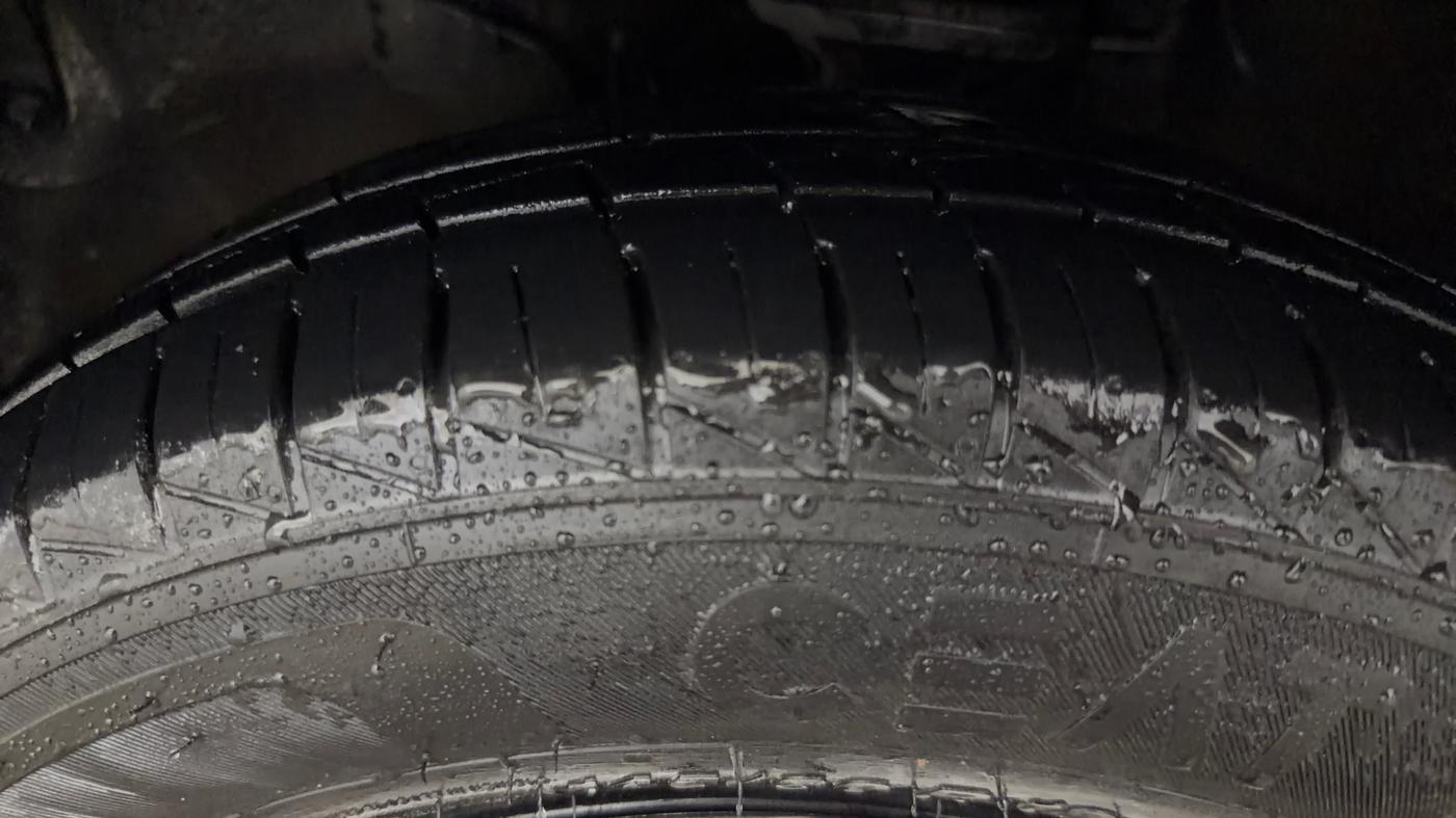 2023 Maruti Alto VXI PLUS, Petrol, Manual, 26,617 km, Left Front Tyre Tread