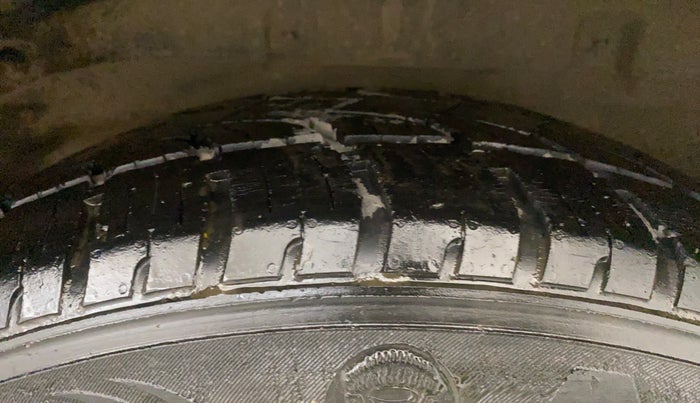 2017 Tata Hexa XTA 4X2 6 STR, Diesel, Automatic, 1,19,064 km, Left Rear Tyre Tread