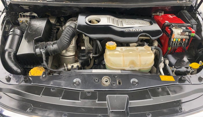 2017 Tata Hexa XTA 4X2 6 STR, Diesel, Automatic, 1,19,064 km, Engine View