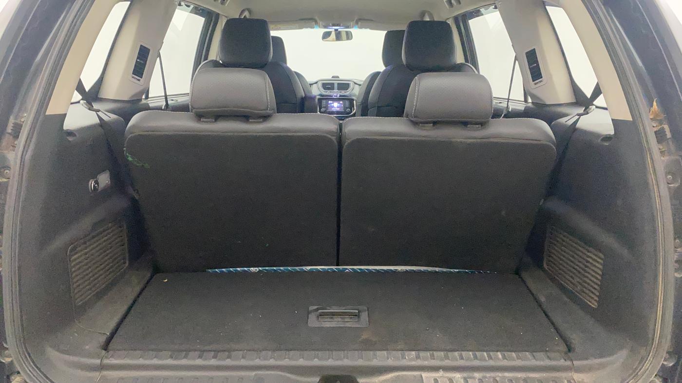 2017 Tata Hexa XTA 4X2 6 STR, Diesel, Automatic, 1,19,064 km, Boot Inside
