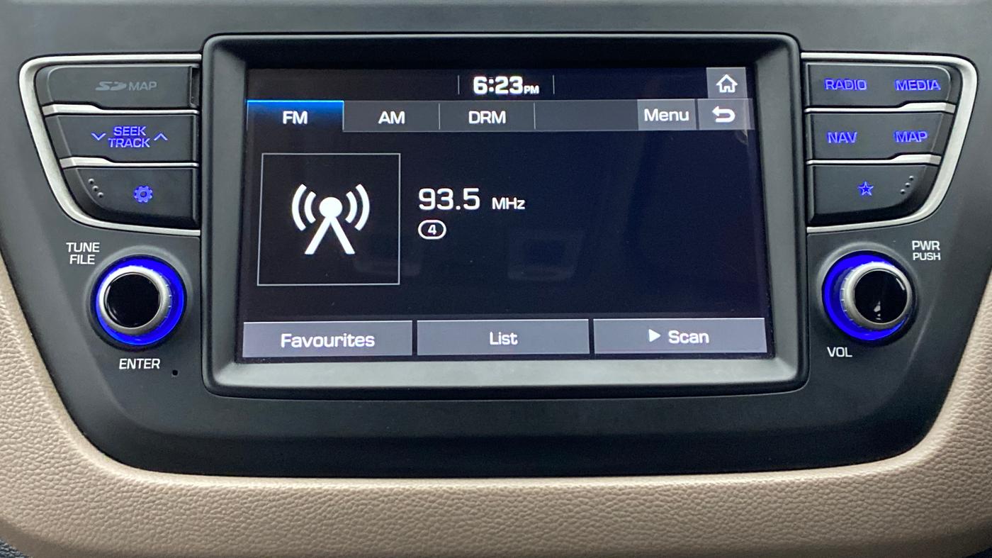 2018 Hyundai Elite i20 ASTA 1.2 (O), Petrol, Manual, 44,563 km, Infotainment System