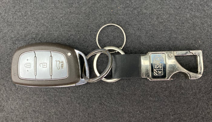 2018 Hyundai Elite i20 ASTA 1.2 (O), Petrol, Manual, 44,563 km, Key Close Up