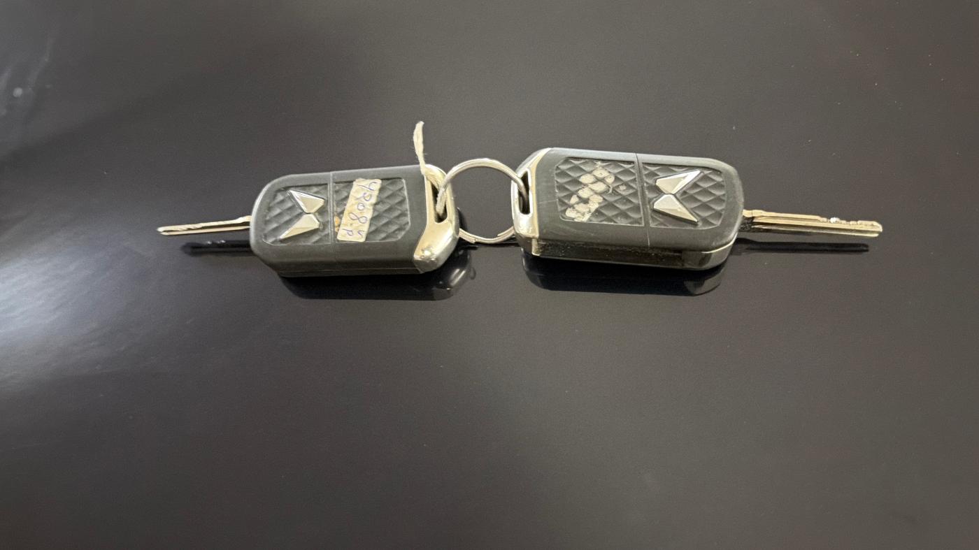 2023 Mahindra XUV700 AX 5 P AT 5 STR, Petrol, Automatic, 62,943 km, Key Close Up