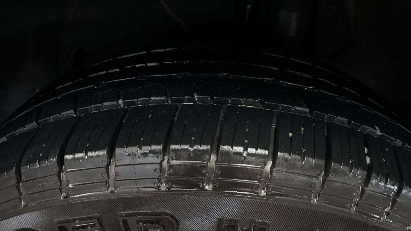 2023 Mahindra XUV700 AX 5 P AT 5 STR, Petrol, Automatic, 62,943 km, Left Rear Tyre Tread