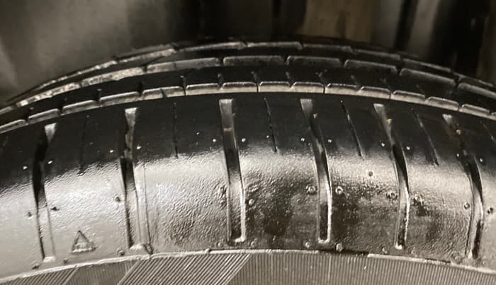 2016 Skoda Rapid 1.5 TDI CR STYLE PLUS AT, Diesel, Automatic, 1,16,803 km, Left Rear Tyre Tread