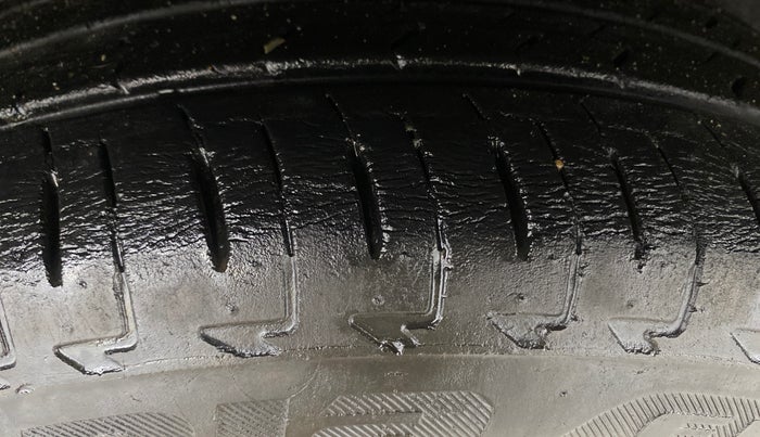 2018 Maruti IGNIS ZETA 1.2 AMT, Petrol, Automatic, 12,309 km, Right Rear Tyre Tread