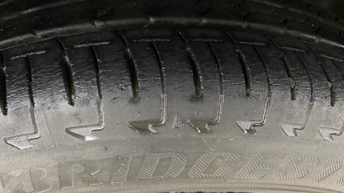 2018 Maruti IGNIS ZETA 1.2 AMT, Petrol, Automatic, 12,471 km, Right Front Tyre Tread