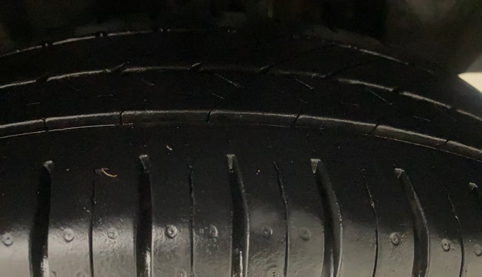 2018 Maruti Swift VXI AMT, Petrol, Automatic, 67,158 km, Left Rear Tyre Tread