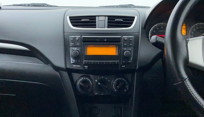 2017 Maruti Swift VXI D, Petrol, Manual, 37,940 km, Air Conditioner