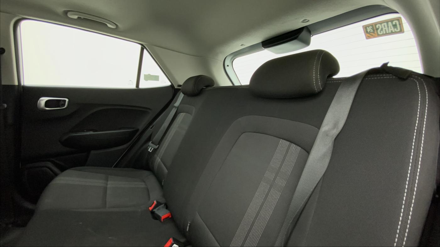2022 Hyundai VENUE SX 1.0 TURBO, Petrol, Manual, 48,908 km, Right Side Rear Door Cabin