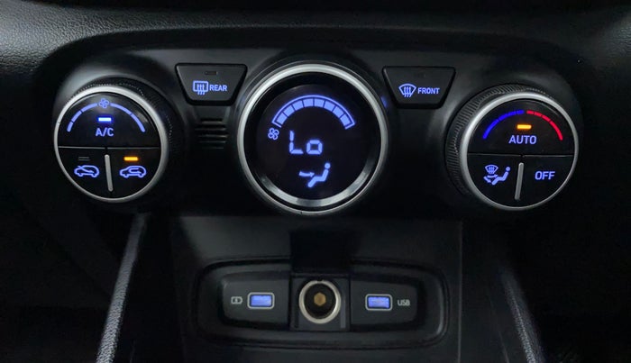 2022 Hyundai VENUE SX 1.0 TURBO, Petrol, Manual, 48,908 km, Automatic Climate Control