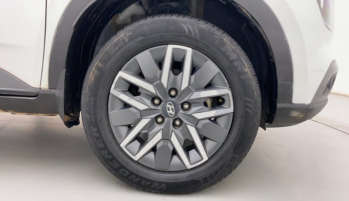 2022 Hyundai VENUE SX 1.0 TURBO, Petrol, Manual, 48,908 km, Right Front Wheel