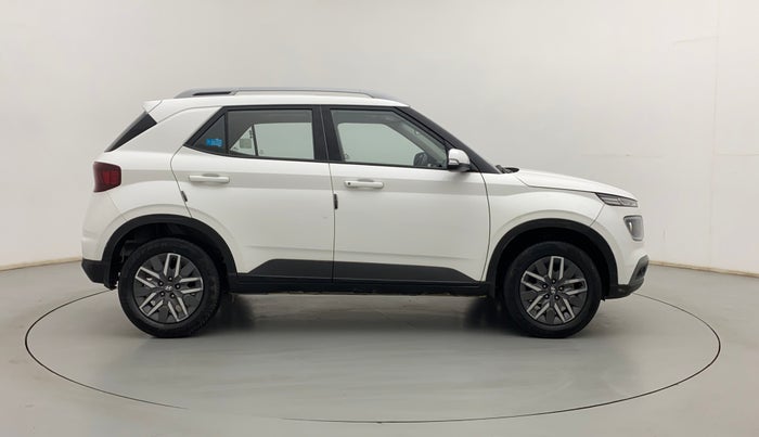 2022 Hyundai VENUE SX 1.0 TURBO, Petrol, Manual, 48,908 km, Right Side View