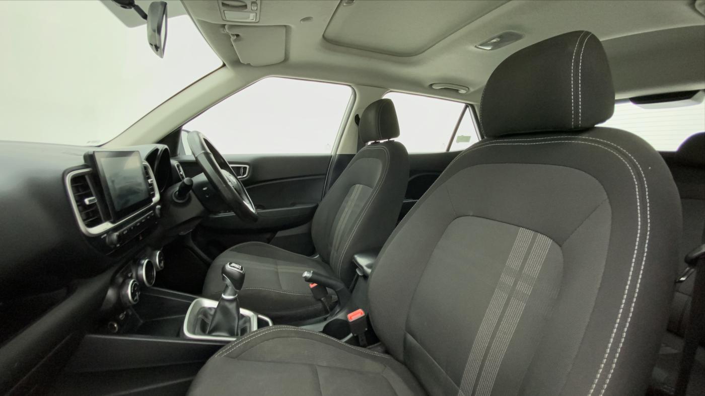 2022 Hyundai VENUE SX 1.0 TURBO, Petrol, Manual, 48,908 km, Right Side Front Door Cabin
