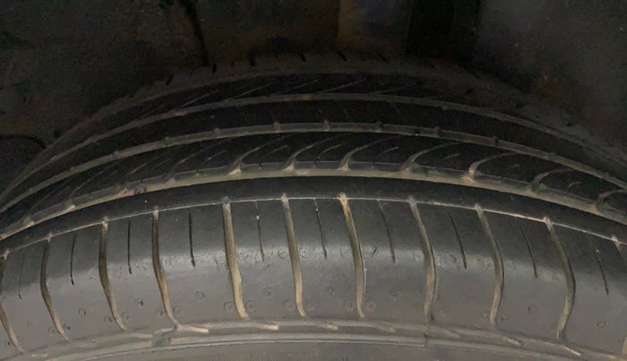 2022 Tata PUNCH ACCOMPLISHED AMT, Petrol, Automatic, 21,907 km, Left Rear Tyre Tread