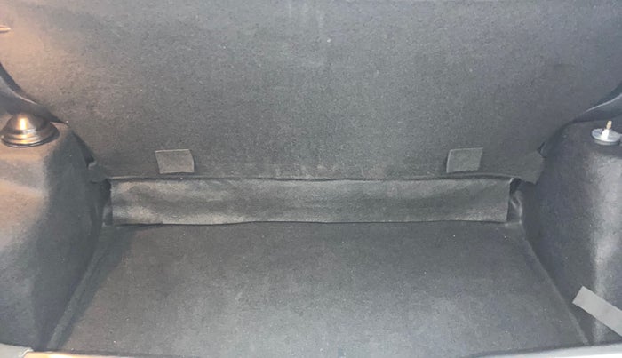 2022 Tata PUNCH ACCOMPLISHED AMT, Petrol, Automatic, 21,907 km, Boot Inside