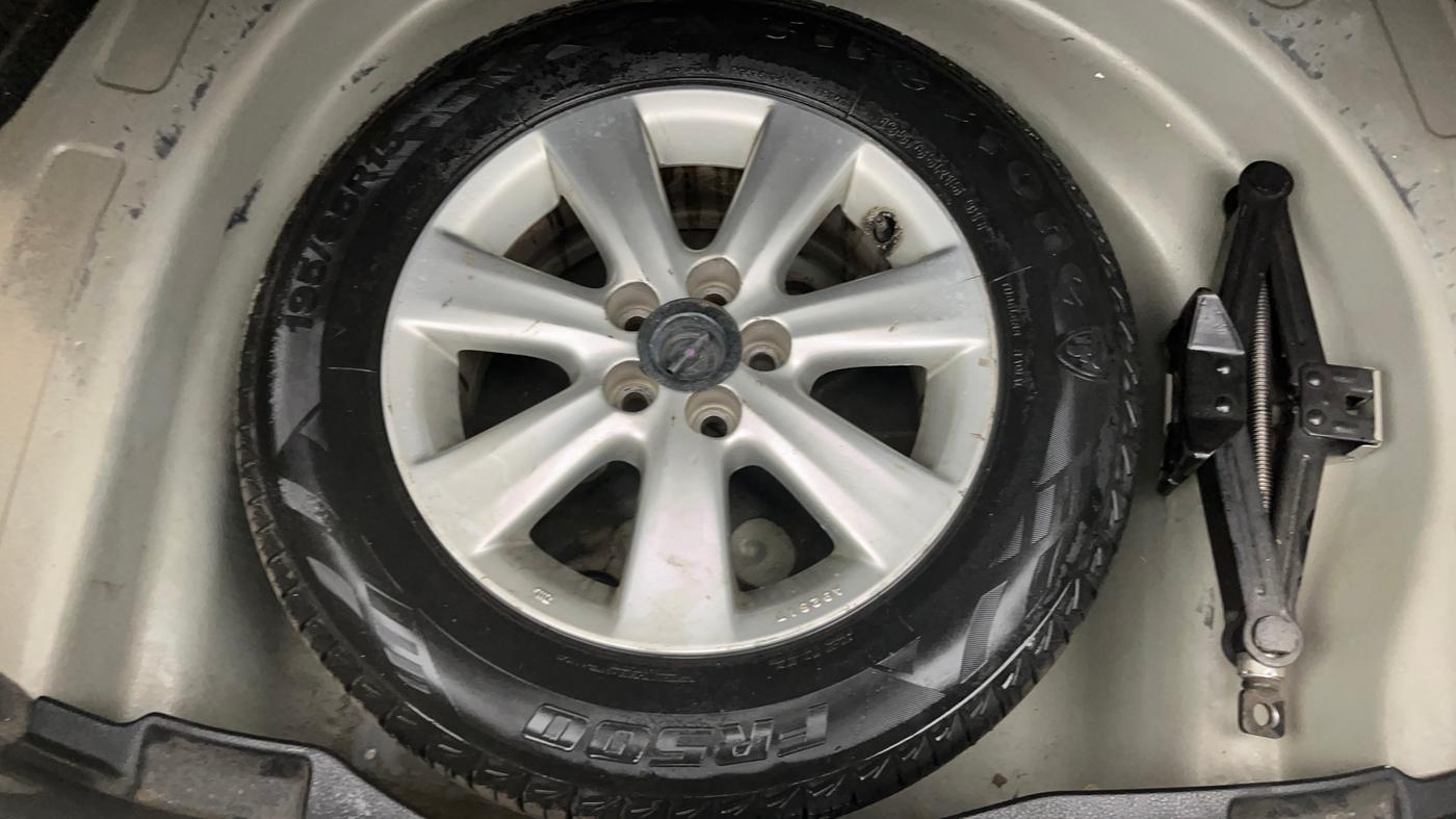 2015 Toyota Corolla Altis G PETROL, Petrol, Manual, 1,02,213 km, Spare Tyre