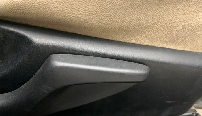 2015 Toyota Corolla Altis G PETROL, Petrol, Manual, 1,02,249 km, Driver Side Adjustment Panel