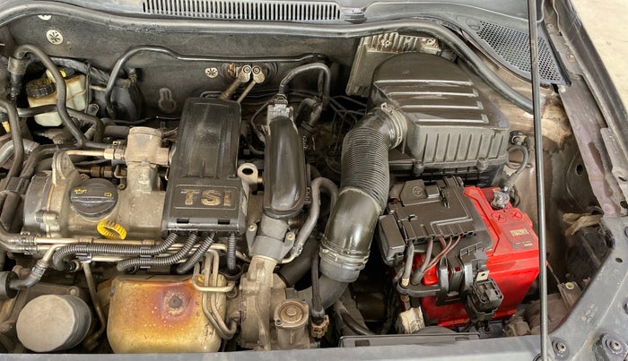 2015 Volkswagen Vento HIGHLINE PETROL AT, Petrol, Automatic, 51,090 km, Engine View - Left