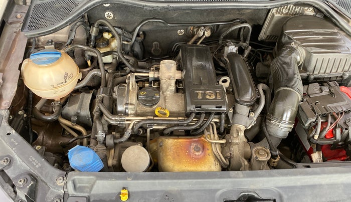 2015 Volkswagen Vento HIGHLINE PETROL AT, Petrol, Automatic, 51,090 km, Engine View - Right