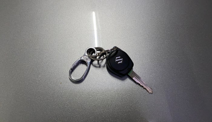 2017 Maruti Baleno DELTA PETROL 1.2, Petrol, Manual, 73,390 km, Key Close Up