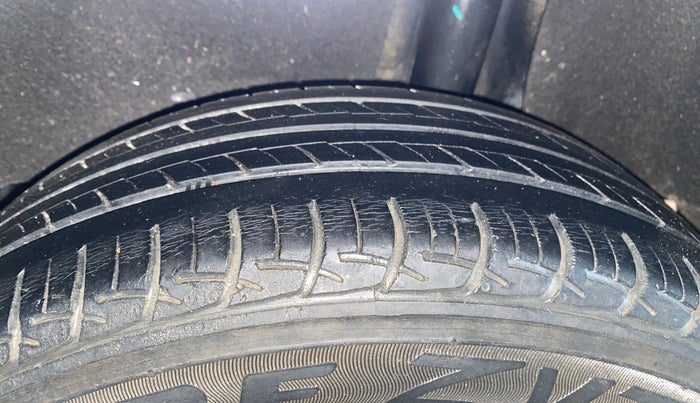 2017 Maruti Baleno DELTA PETROL 1.2, Petrol, Manual, 73,390 km, Left Rear Tyre Tread