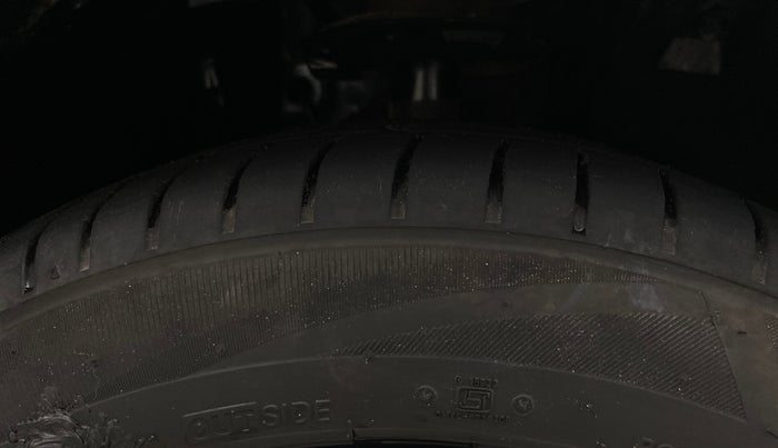 2023 Tata ALTROZ XZ DIESEL, Diesel, Manual, 98,222 km, Right Front Tyre Tread