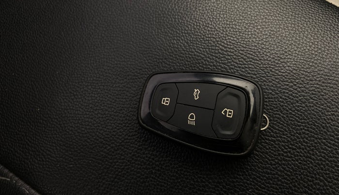 2023 Tata ALTROZ XZ DIESEL, Diesel, Manual, 98,222 km, Key Close Up