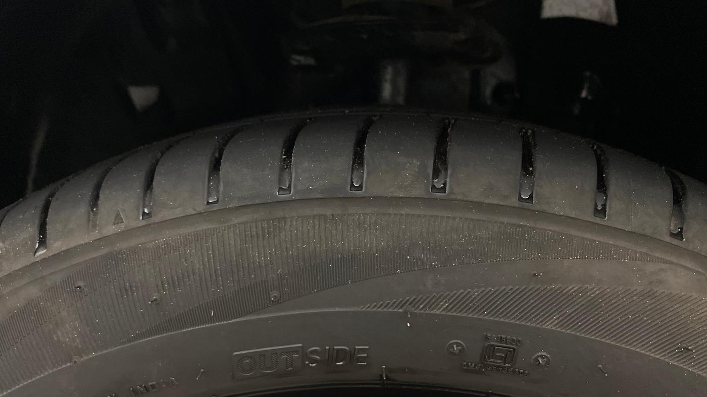 2023 Tata ALTROZ XZ DIESEL, Diesel, Manual, 98,222 km, Left Front Tyre Tread