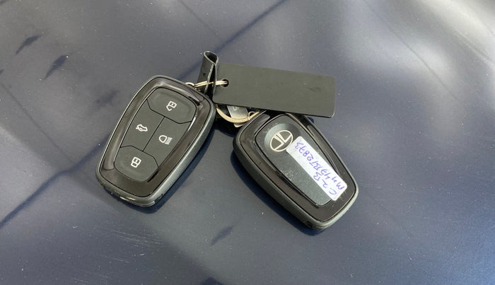 2024 Tata TIGOR XZA Plus iCNG , CNG, Automatic, 6,264 km, Key Close Up