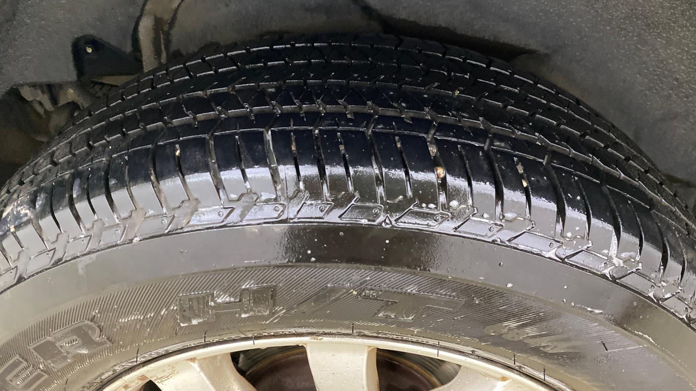 2017 Mahindra XUV500 W10, Diesel, Manual, 67,914 km, Right Rear Tyre Tread