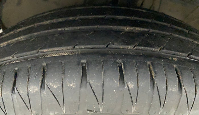 2016 Honda City 1.5L I-VTEC VX CVT, CNG, Automatic, 92,780 km, Left Front Tyre Tread