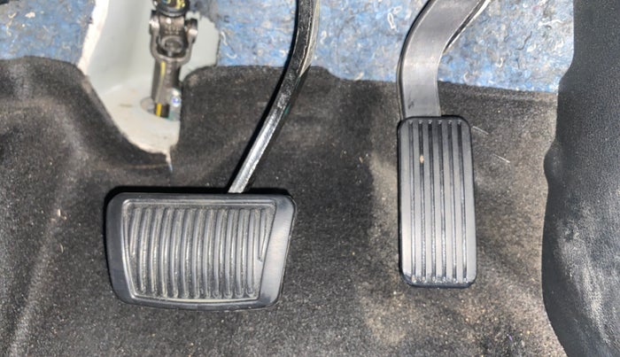 2022 KIA CARENS LUXURY PLUS 1.5 DIESEL AT 7 STR, Diesel, Automatic, 1,22,983 km, Pedals