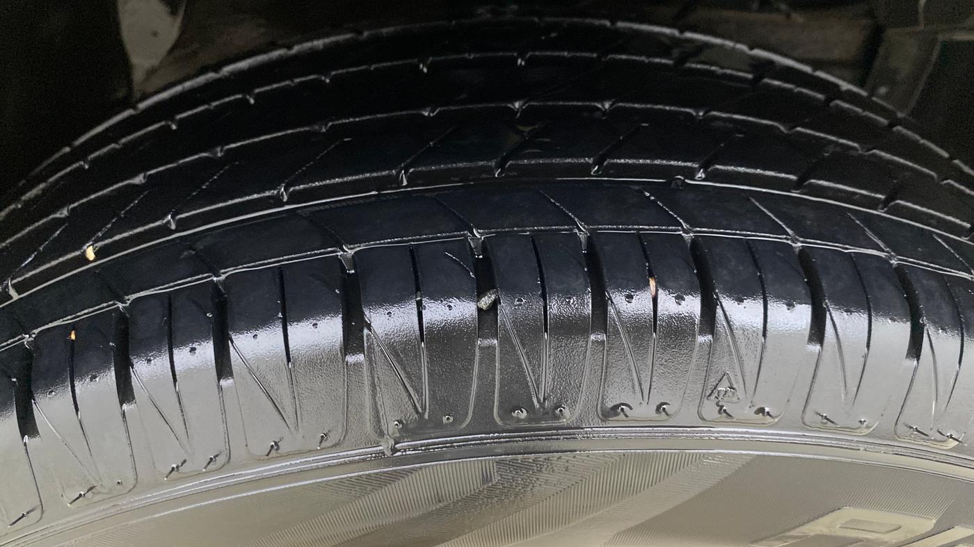 2023 Maruti BREZZA VXI SMART HYBRID, Petrol, Manual, 47,277 km, Right Front Tyre Tread