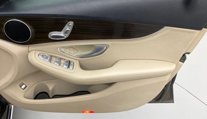 2014 Mercedes Benz C Class C 220 CDI AVANTGARDE, Diesel, Automatic, 61,130 km, Driver Side Door Panels Control