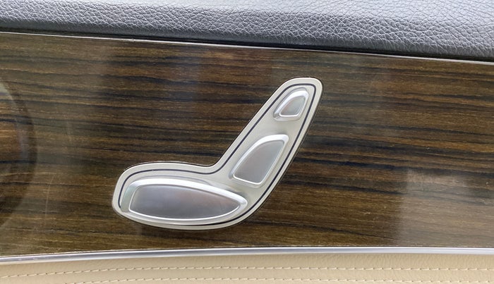 2014 Mercedes Benz C Class C 220 CDI AVANTGARDE, Diesel, Automatic, 61,130 km, Driver Side Adjustment Panel