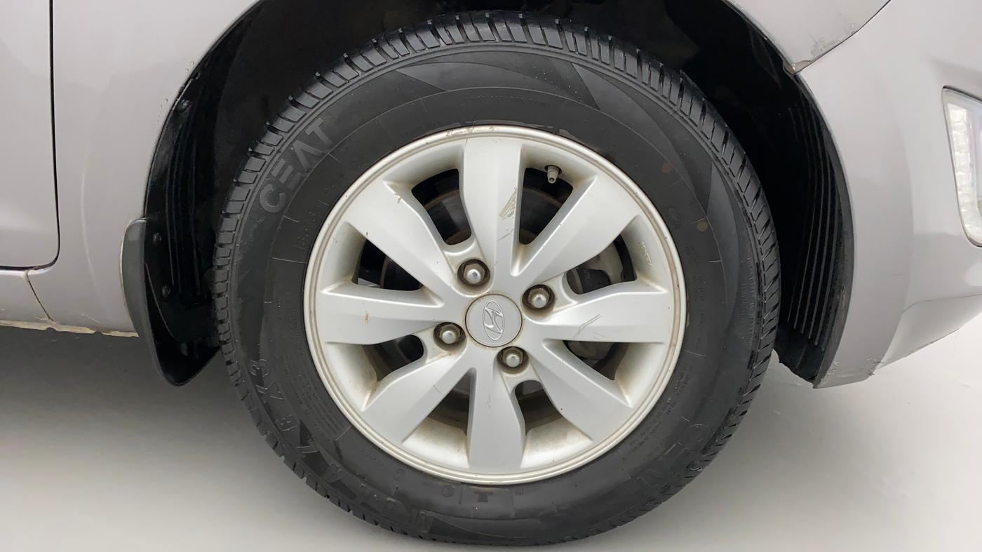 2013 Hyundai i20 SPORTZ 1.2, Petrol, Manual, 77,170 km, Right Front Wheel